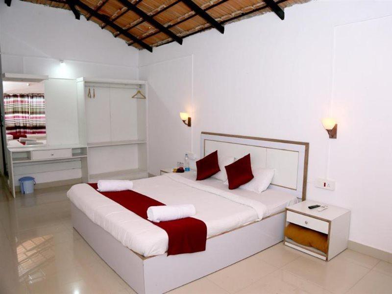 La Flora Beverly Hill Resort Madikeri Exterior foto
