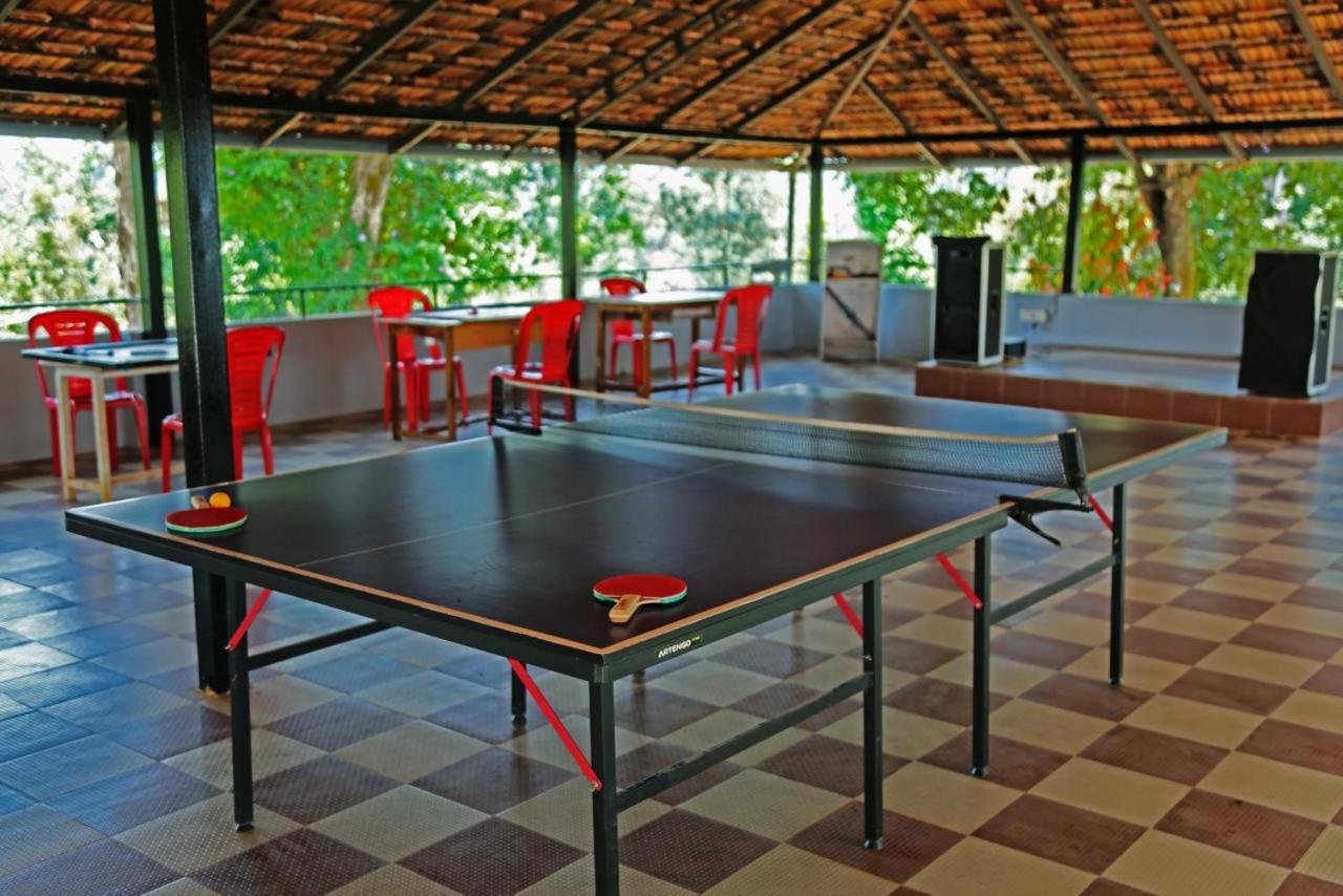 La Flora Beverly Hill Resort Madikeri Exterior foto