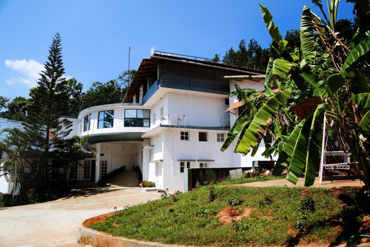 La Flora Beverly Hill Resort Madikeri Exterior foto