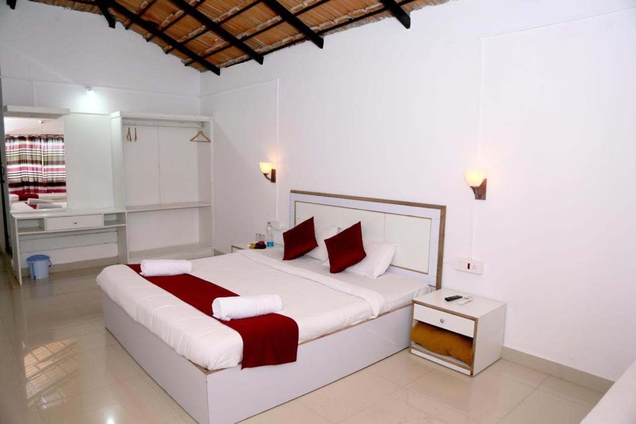 La Flora Beverly Hill Resort Madikeri Exterior foto